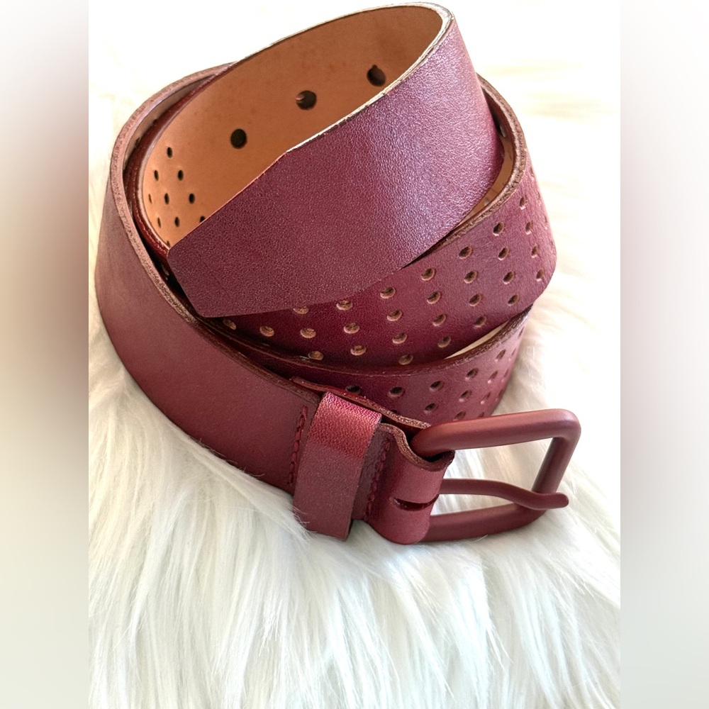 🇨🇦 Brave Leather Collection - Red Monochromatic perforated Leather Belt - Picture 3 of 9